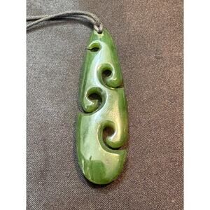 Carved Nephrite Jade Spiral Scroll Pendant Necklace Green